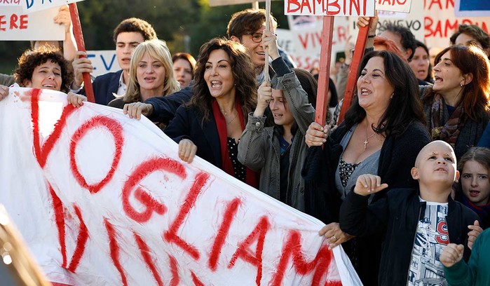 Dipendente ArcelorMittal licenziato per un post sulla fiction Mediaset: il contenuto del link condiviso