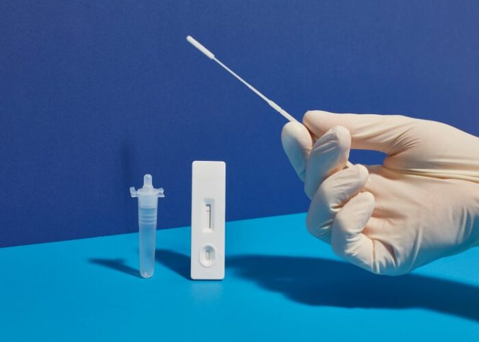 Tampone fai da te disponibile da maggio: come funzionerà e il costo