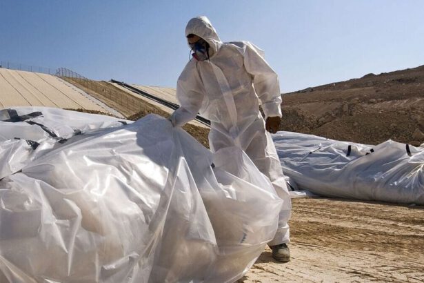 Smaltimento amianto: è necessario rimuovere questo materiale ancora presente negli edifici 11