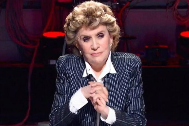 90 anni di Franca Leosini: dallo stile giornalistico inconfondibile ai 3 casi di cronaca nera più noti 14