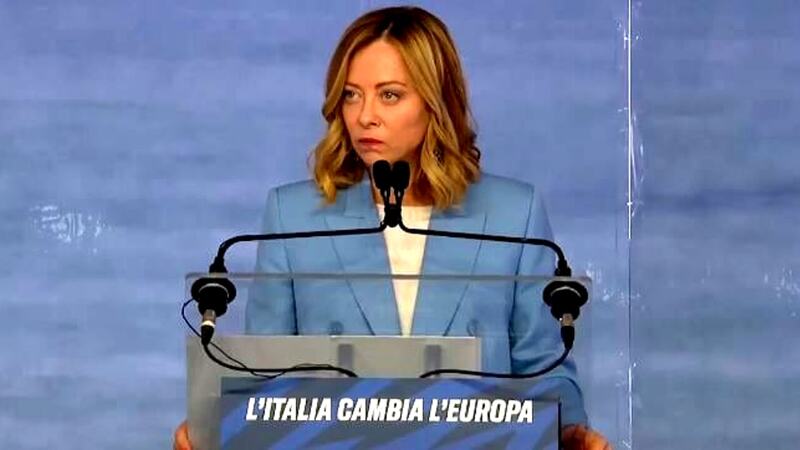 Giorgia Meloni Pescara-2