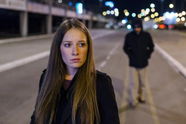 Donnexstrada: un'app ti fa compagnia al telefono mentre percorri una strada non sicura 19