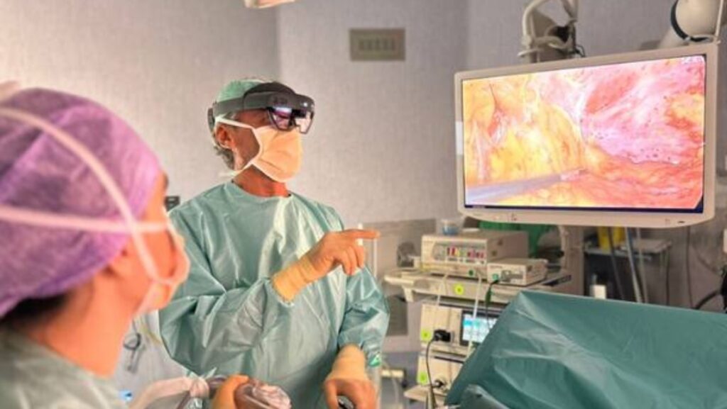 I medici di Torino usano il visore.