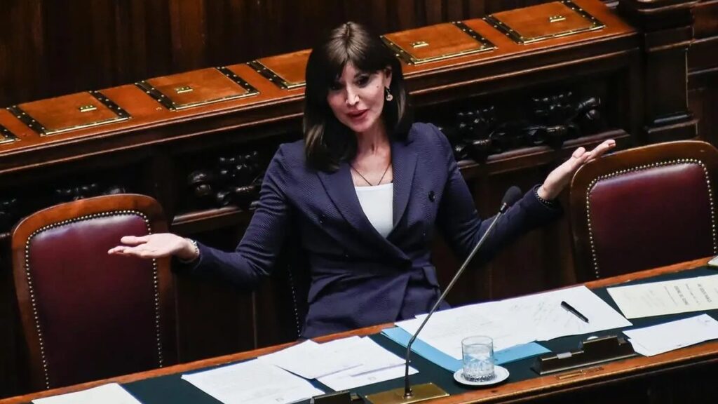 Ministra Bernini.
