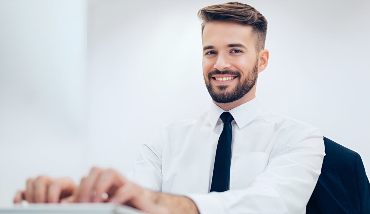 L'AI rivoluziona il mondo del lavoro: quali saranno le 3 figure più richieste in futuro? 2 L'AI rivoluziona il mondo del lavoro: quali saranno le 3 figure più richieste in futuro? 1