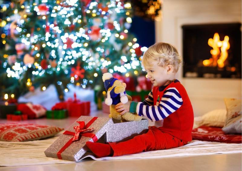 Aumentare la gratitudine dei bambini a Natale: cos'è la regola dei 4 regali 3