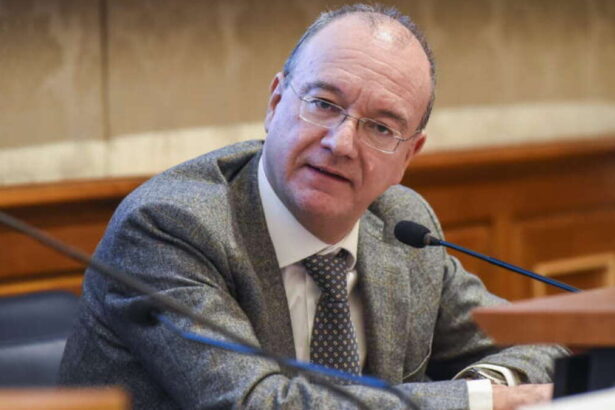 L'educazione sessuale sarà insegnata a scuola: sì della Camera al ddl Valditara 47