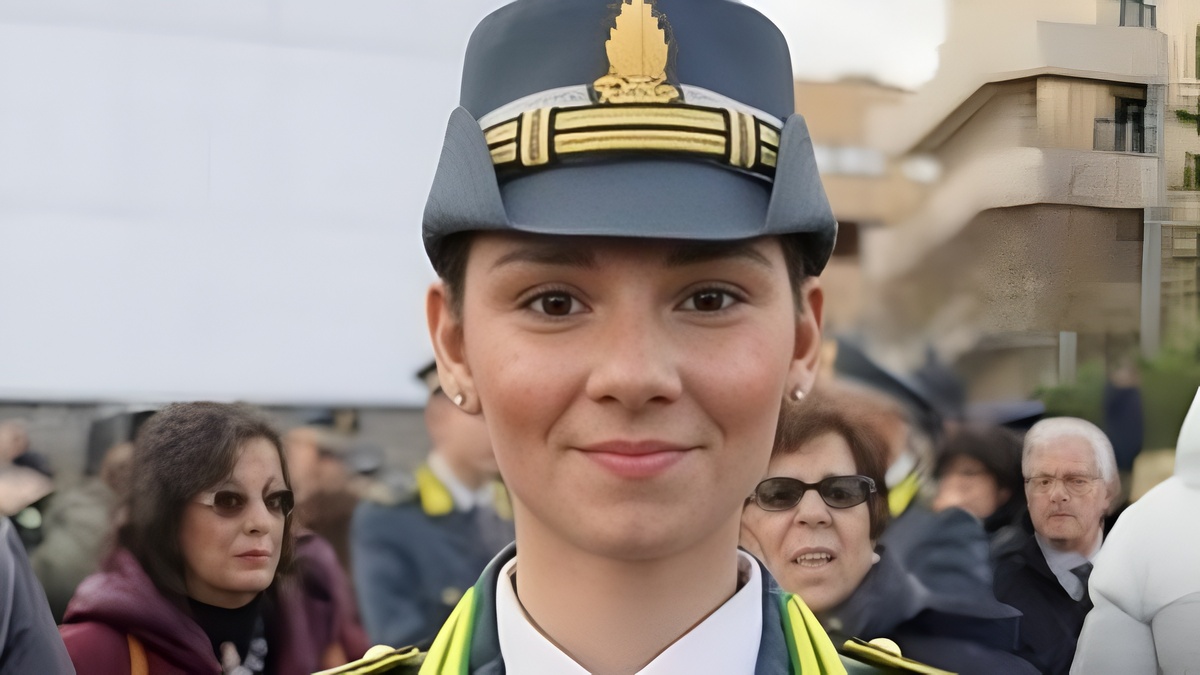 Maresciallo a 20 anni, è tra le più giovani d'Italia: "È un orgoglio immenso" 2 Maresciallo a 20 anni, è tra le più giovani d'Italia: "È un orgoglio immenso" 1