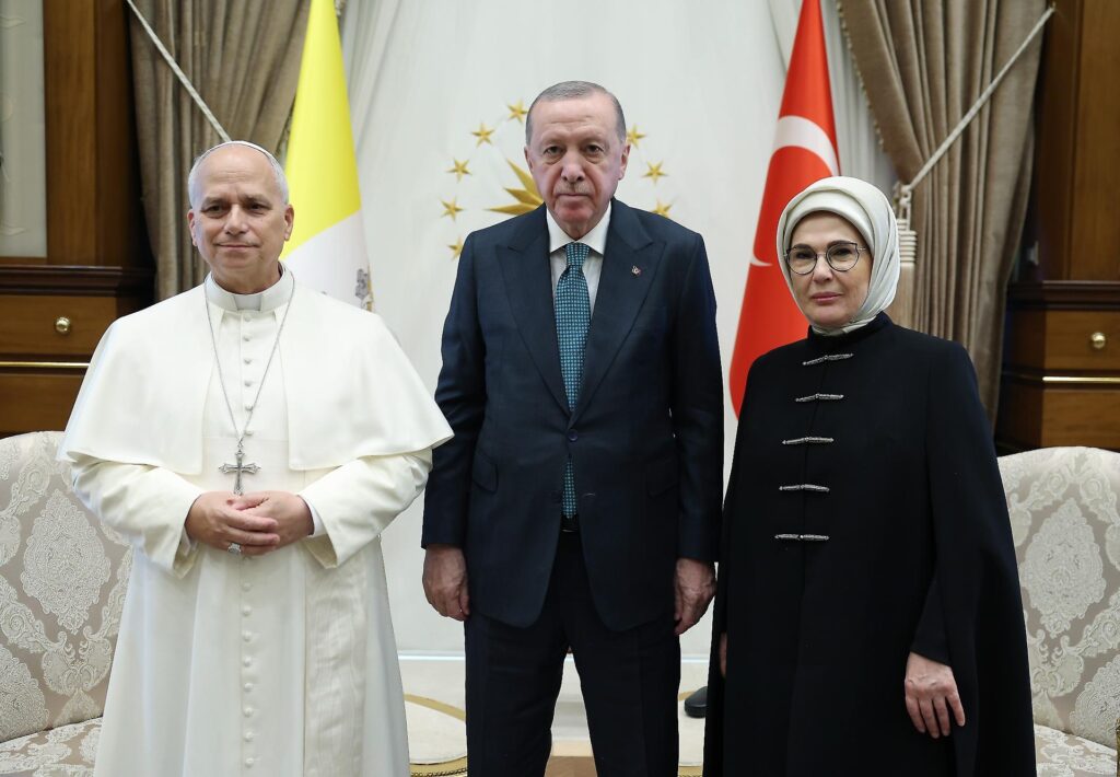 Incontro tra Papa Leone ed Erdogan: "Cooperiamo per costruire un mondo migliore" 3