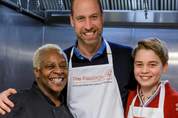 Il principe George sulle orme di Lady D: prepara il pranzo di Natale ai senzatetto 19