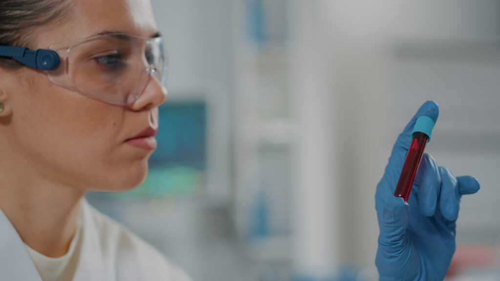 Individuate le cause della sclerosi multipla: c'entrano un virus e la genetica 3 Individuate le cause della sclerosi multipla: c'entrano un virus e la genetica 2